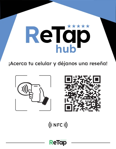 Acrílico Retap Hub, con su código QR y el aviso «Acerca tu celular y déjanos una reseña».